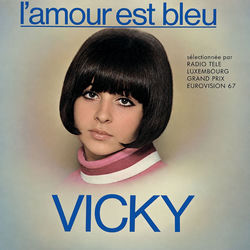 L'amour est bleu / Le soleil a quitté ma maison / Les amoureux / Le tour du monde